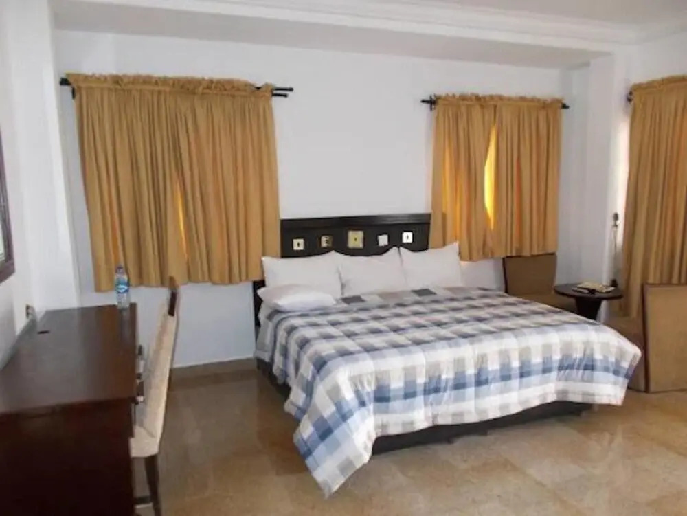 Vantage Beach Hotel and Resort