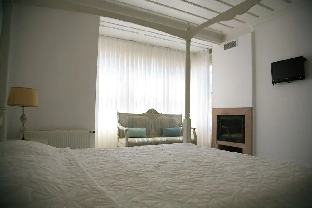Cunda Lena Otel