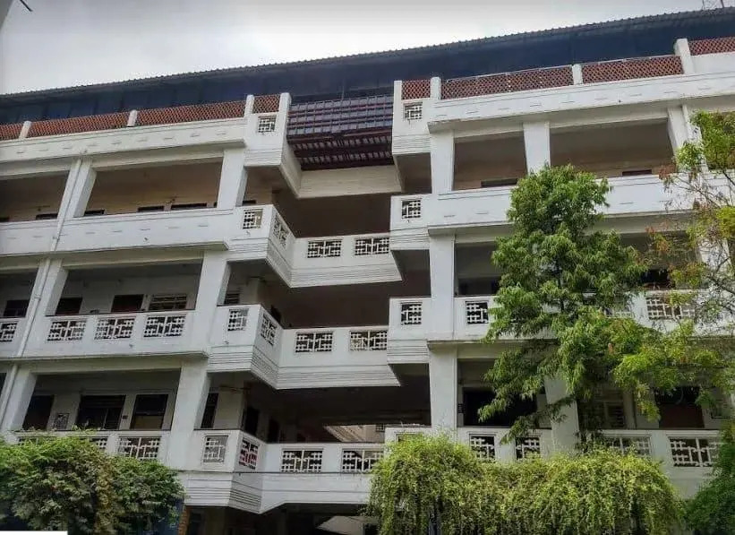 Neww College House