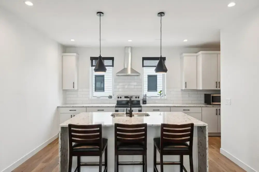 New Modern Townhome With Rooftop Patio 2 Bedroom Townhouse by RedAwning