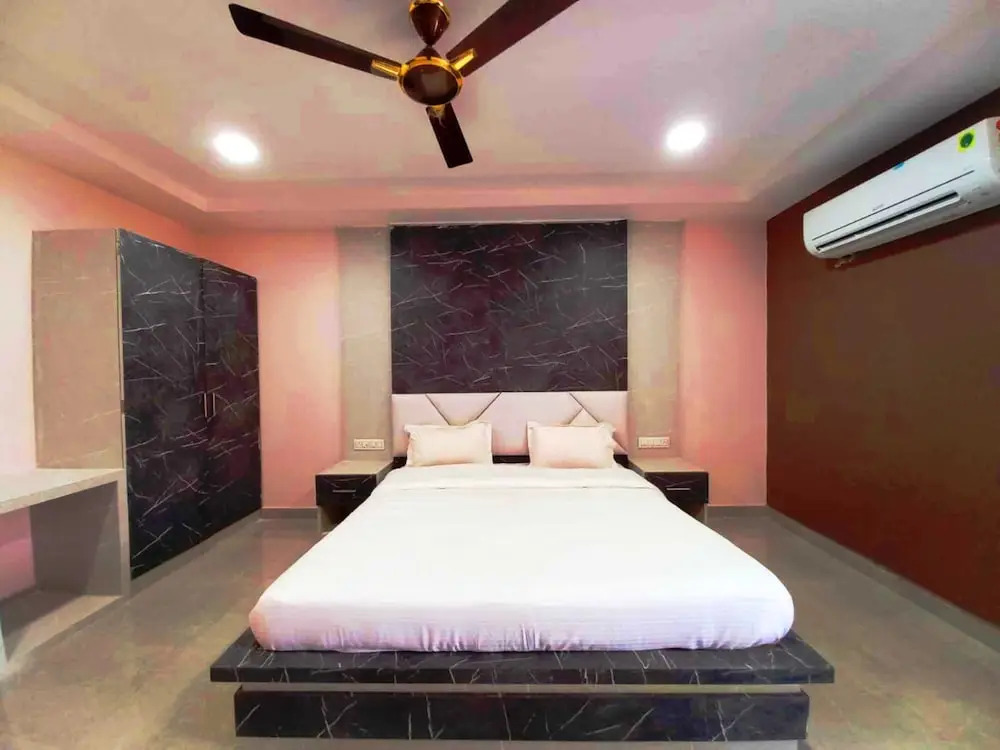Nirmalya Inn