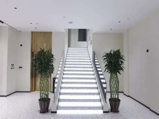 Chifeng Mobei Hotel (Yongye Square Branch)