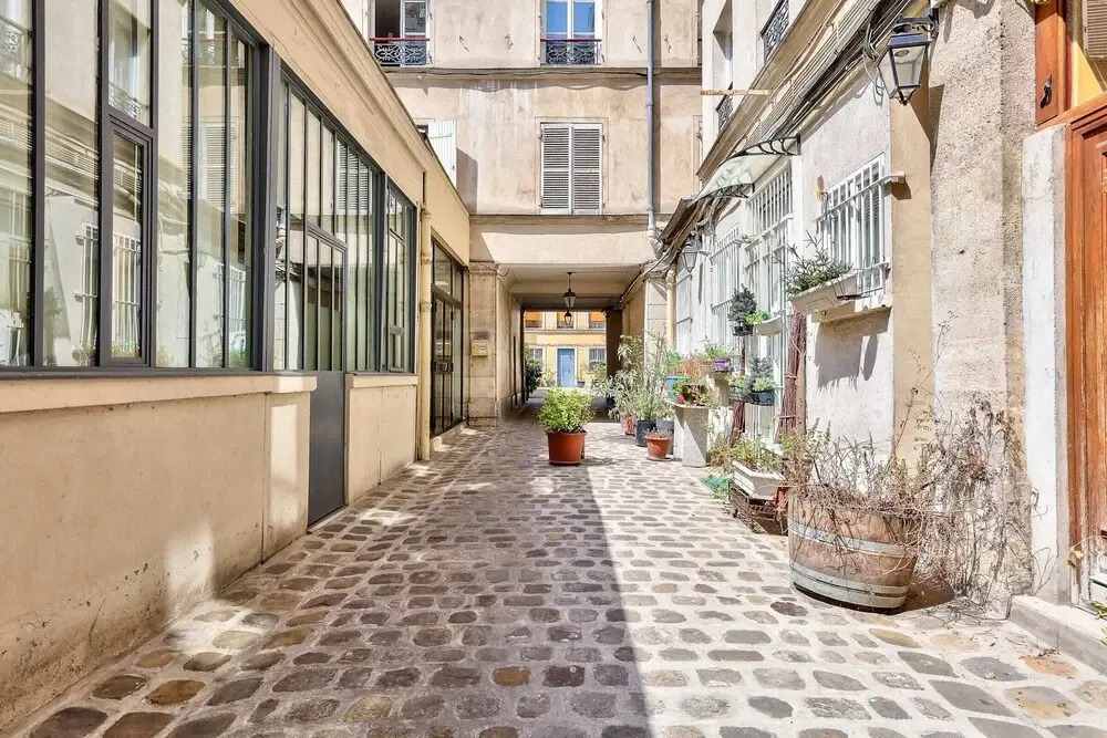 Fully Equipped Apartment Near the Canal Saint Martin