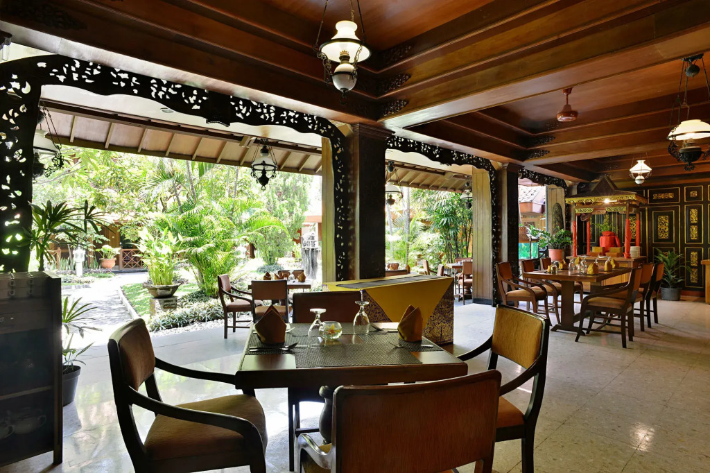 Puri Artha Hotel