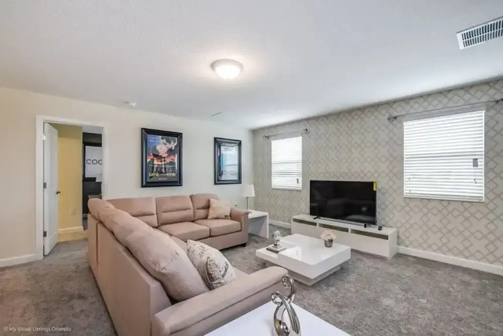 Extremely Private 6-bed House in Four Corners
