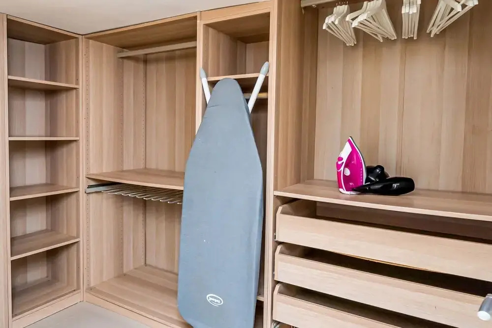 Lovely 2 Bedroom Apartment With Free Parking