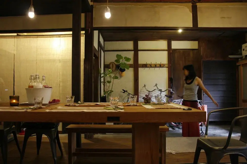 Oil Street Guest House and Space