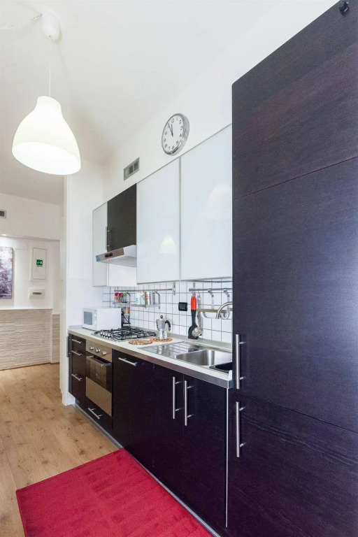 Almes Roma B&B
