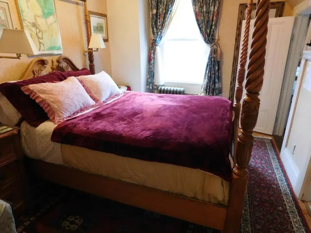 Cliff Crest Inn