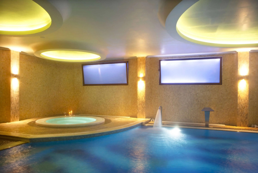 Zeus Essence Ramada by Wyndham Athens