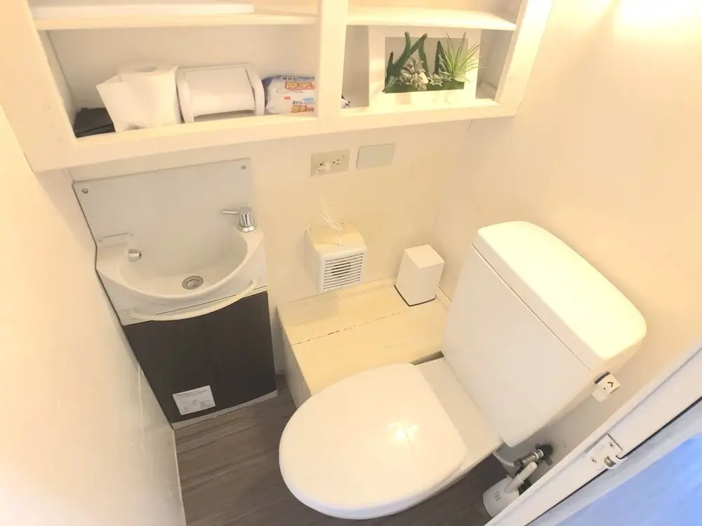Air Stream House
