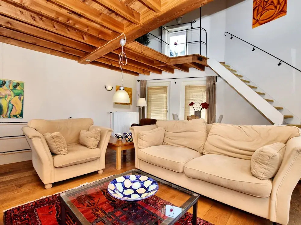 A Beautifully Furnished, Traditional Holiday Home