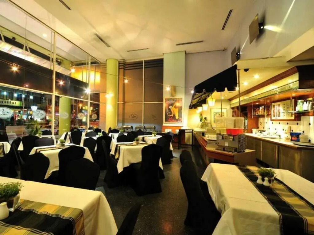 Alpha Genesis Hotel
