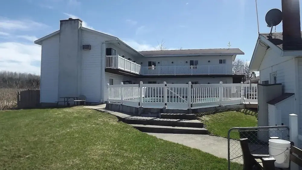 Coastal Inn