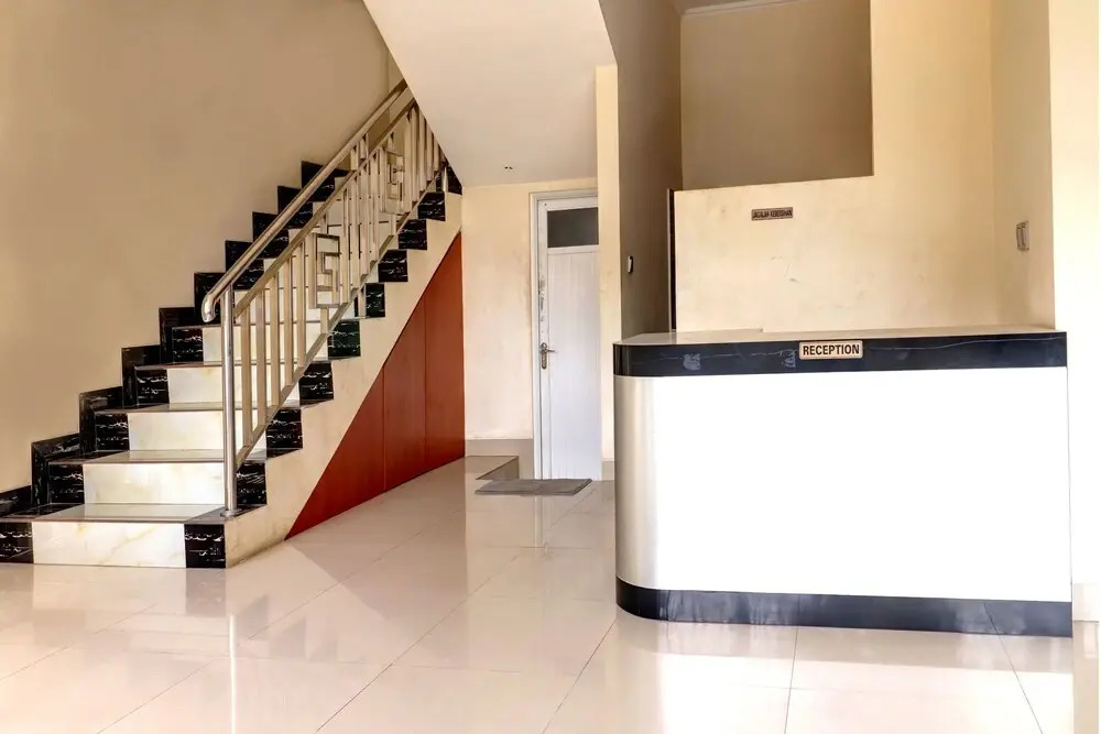 OYO Life 92707 D-akomiba Residence