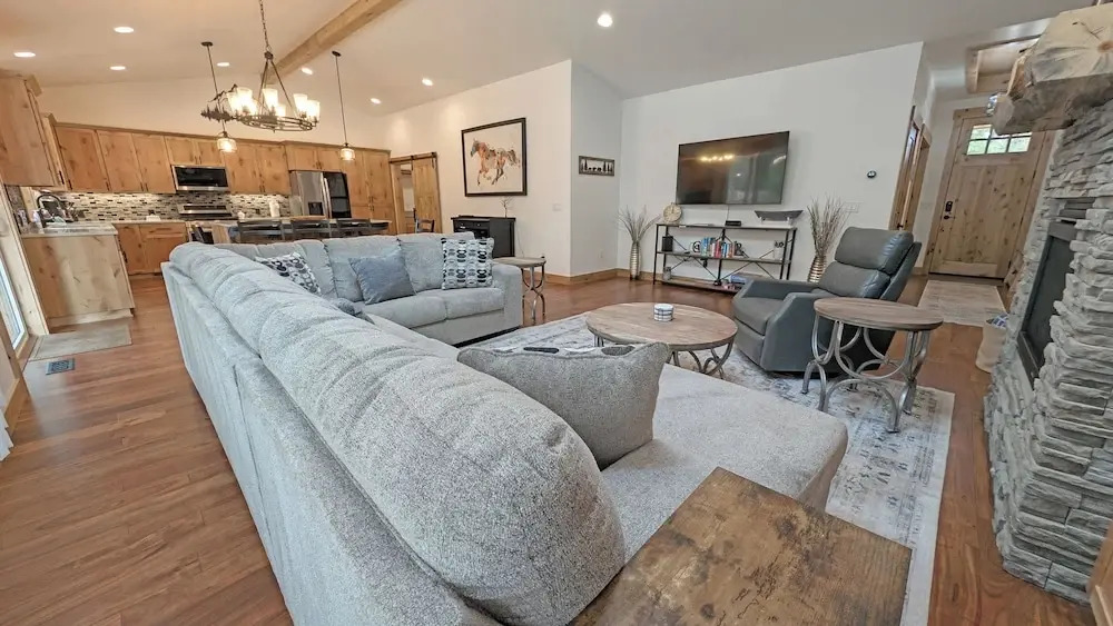 56593 Celestial Dr