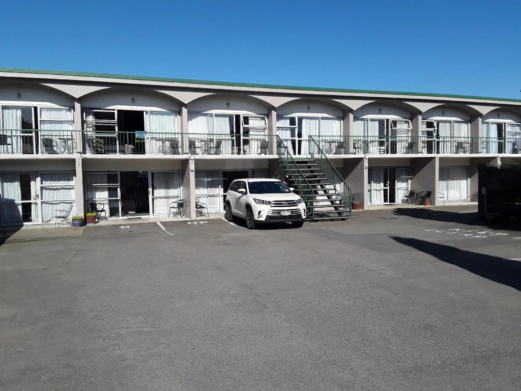 289 Midway Motel