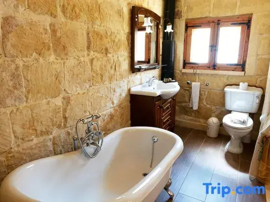 Villeleynah - 5 bedrooms (sleeps 12+ 2 kids) Munxar village