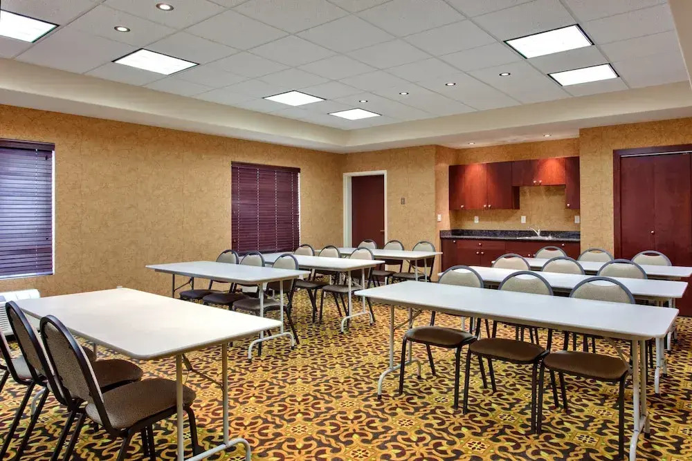 Holiday Inn Express & Suites Whitecourt by IHG