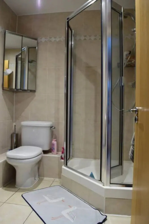 Modern 2 Bedroom Apartment With Stunning Views