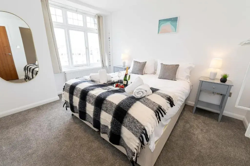 Sleek, Modern and Centrally Located 1bedroom flat with Free WiFi