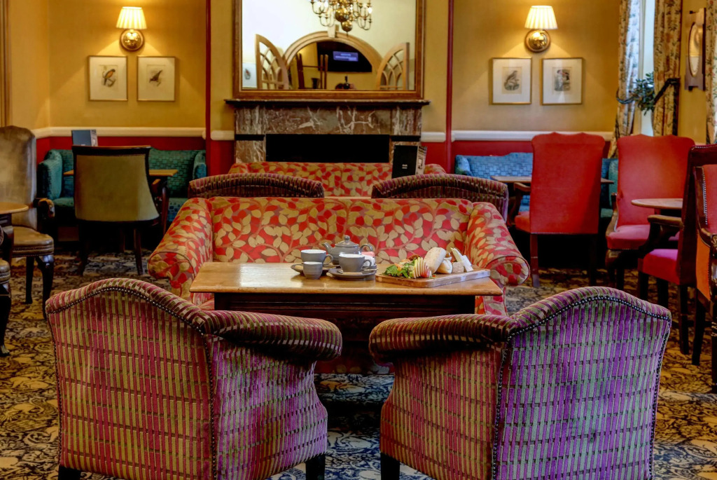 The Bull Hotel, Peterborough