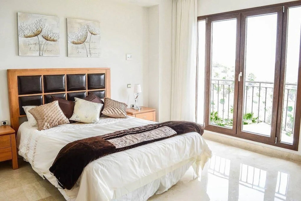Modern Two Bedroom Villa With Indoor Pool & Spa
