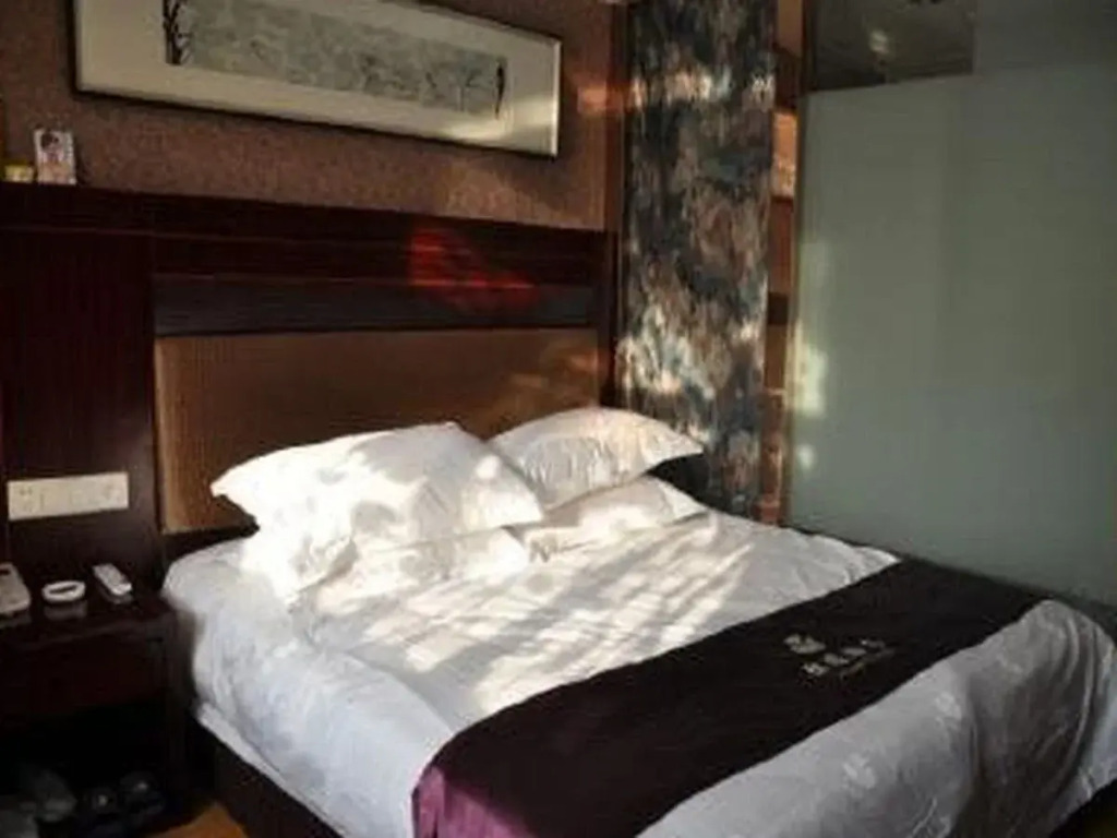 Yiwu YaYuan Hotel