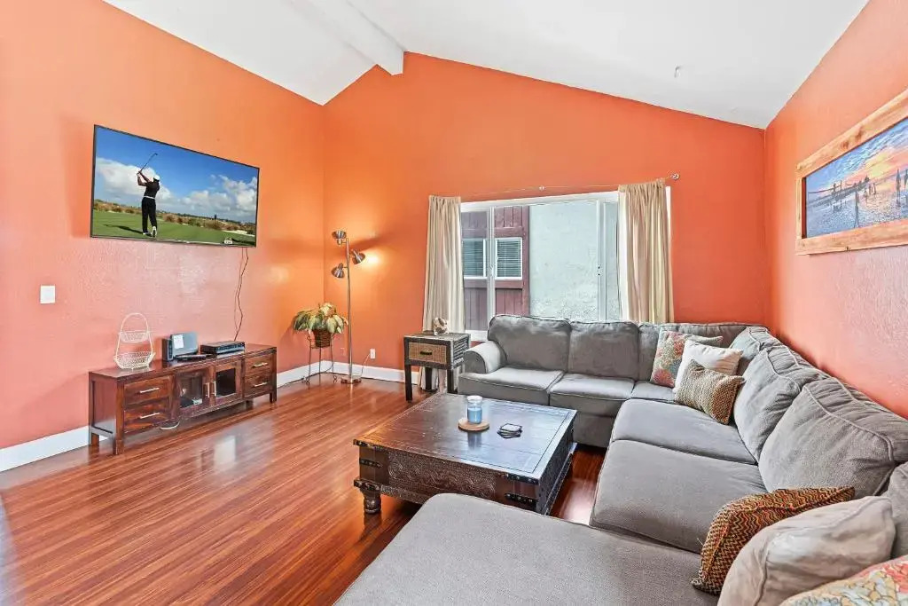 2 Huntington Retreat 2 Bed
