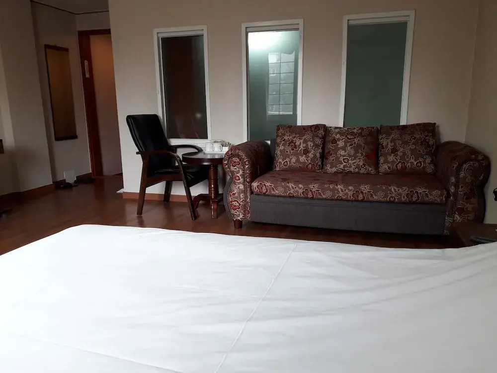 Yes Hotel