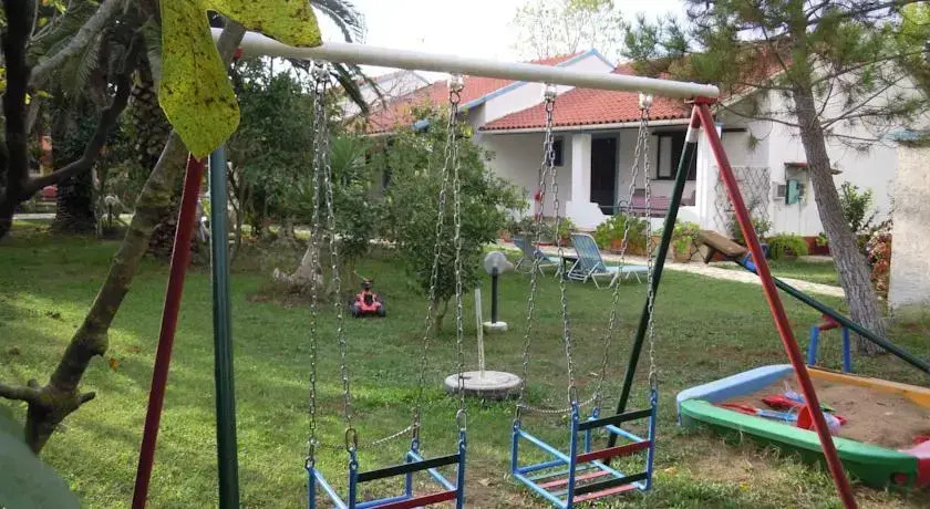 Thomas Bungalows