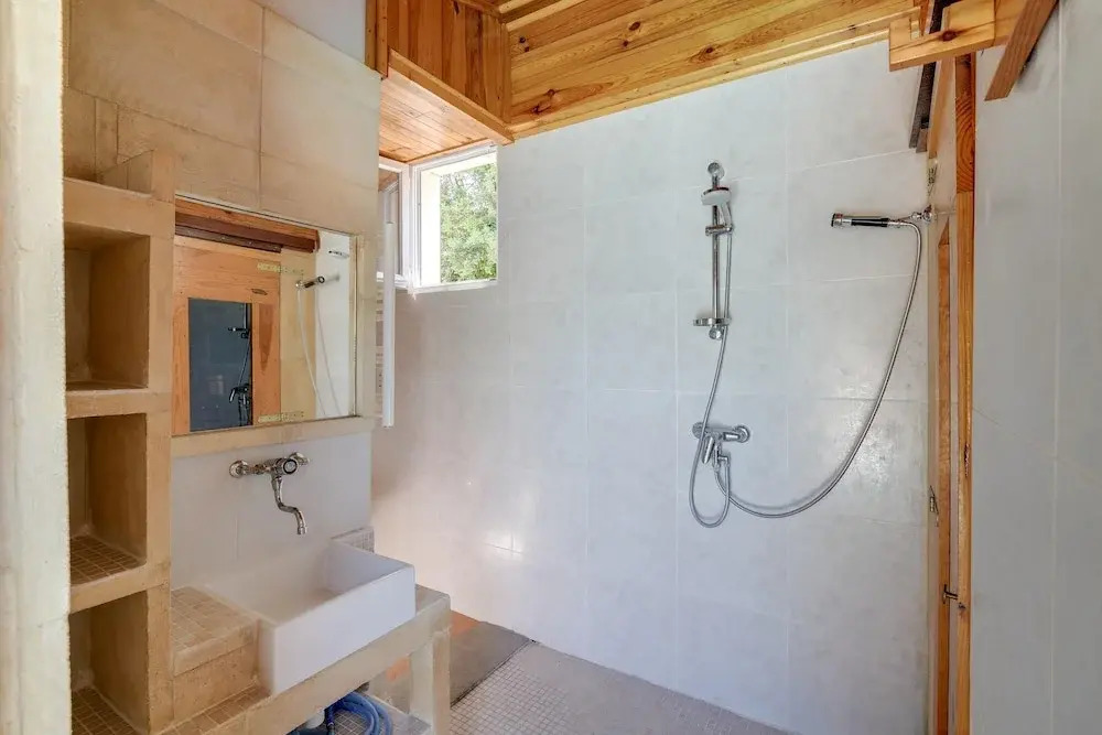 House With 3 Bedrooms in Oppède, With Wonderful Mountain View, Private