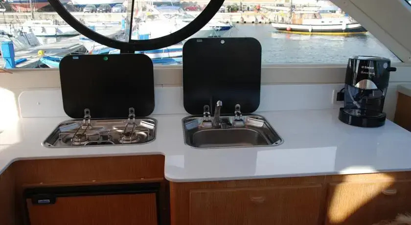 Boat & Breakfast Beatrice I