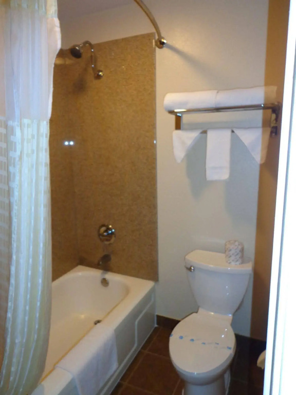 Economy Inn Express Warren