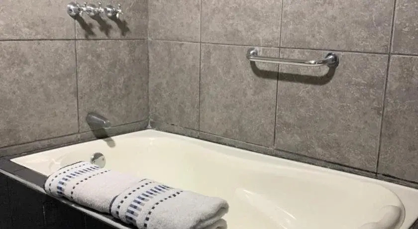 Holiday Suites