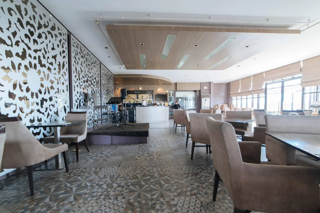 RedDoorz Premium @ West Avenue Quezon City