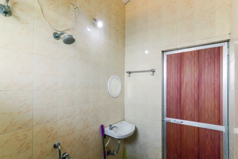 OYO 17182 Home Green View 2BHK Nuvem