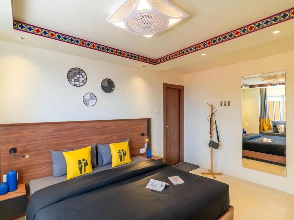 The Hosteller Dalhousie, Mall Road