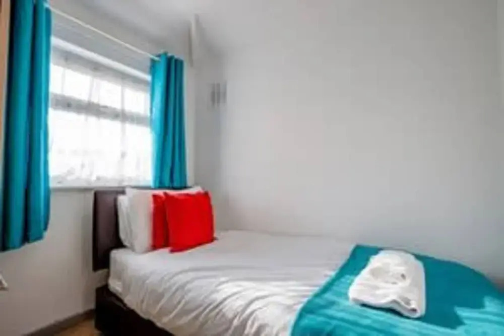 Host Stay Lechlade