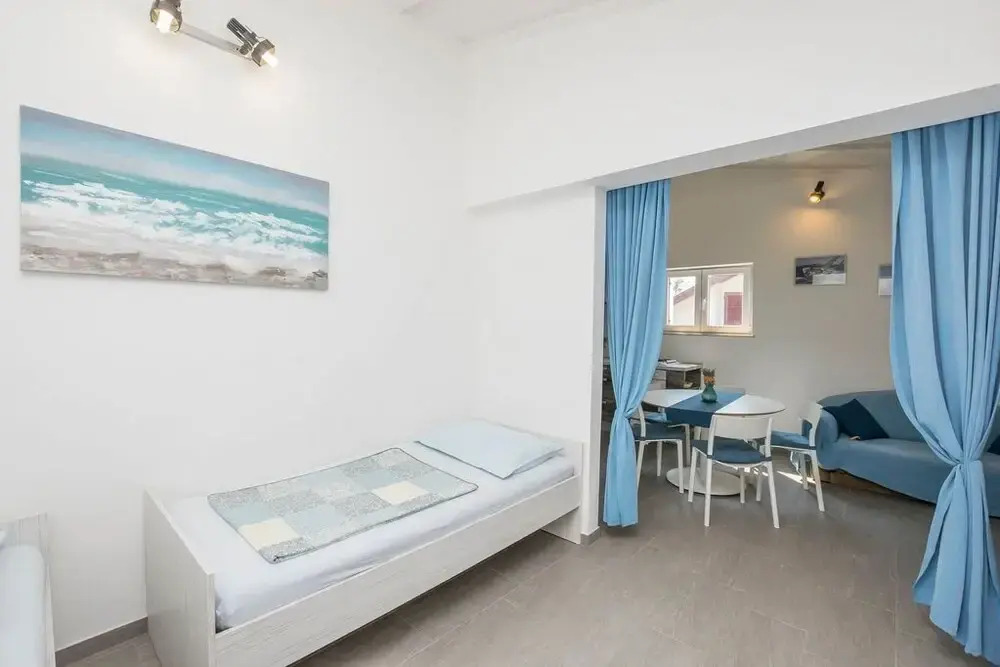 Beatiful Apartment Blue near Sandy Beach