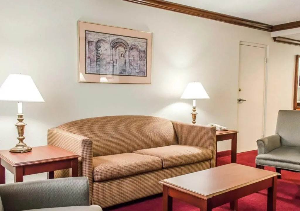 Norwood Inn Hudson - Akron North