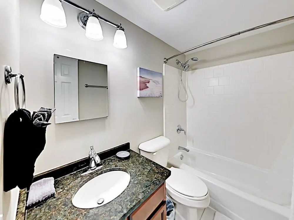 E Bolton Apartment Unit C - 2 Br Townhouse