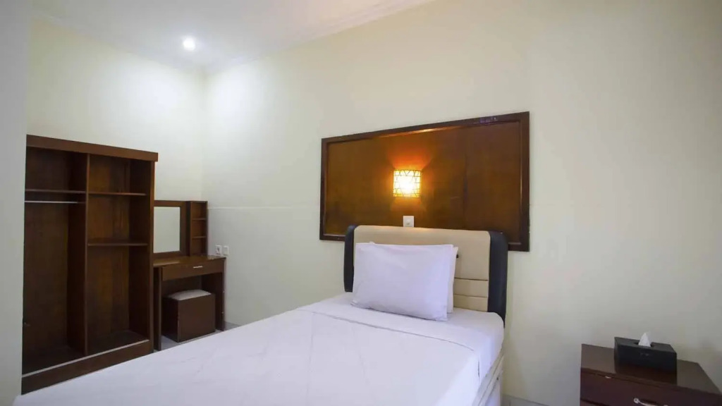 OYO 3910 Teges Inn