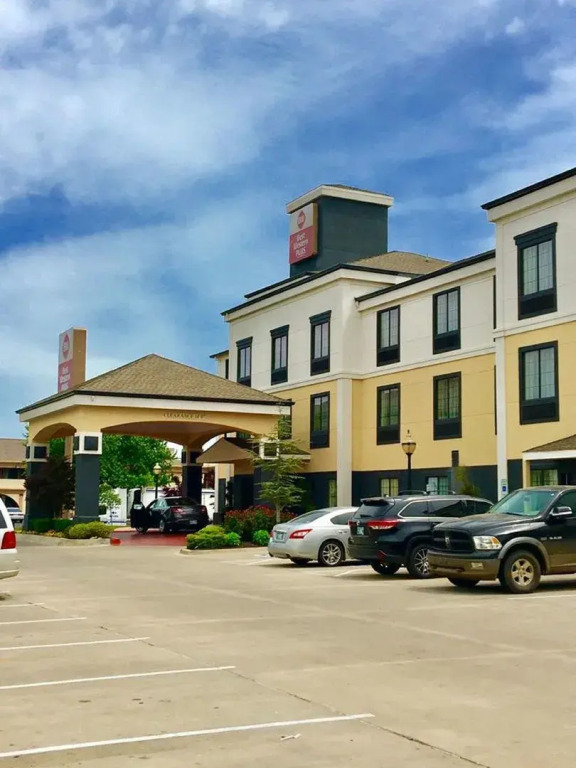 Best Western Plus Barsana Hotel & Suites