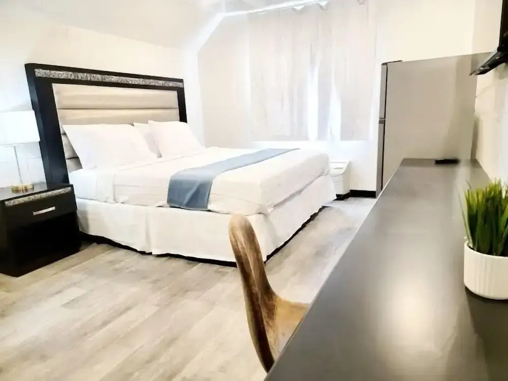 Guest Lodge