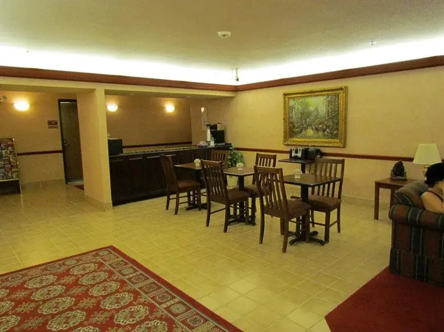 Western Inn & Suites Hampton