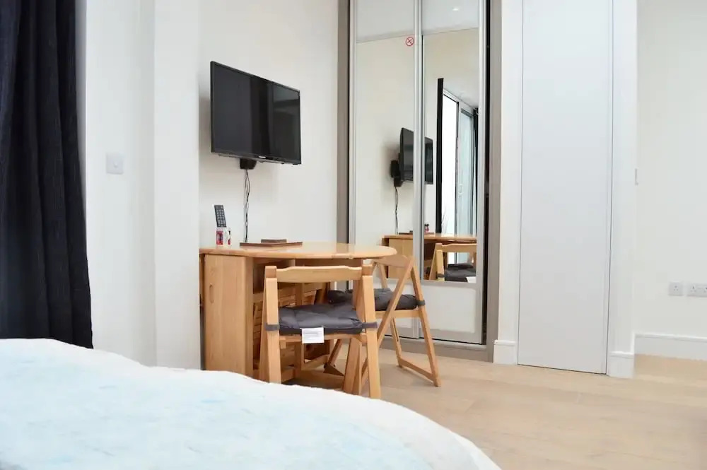 Beautiful Brand New 2 Bed Studio in Hammersmith