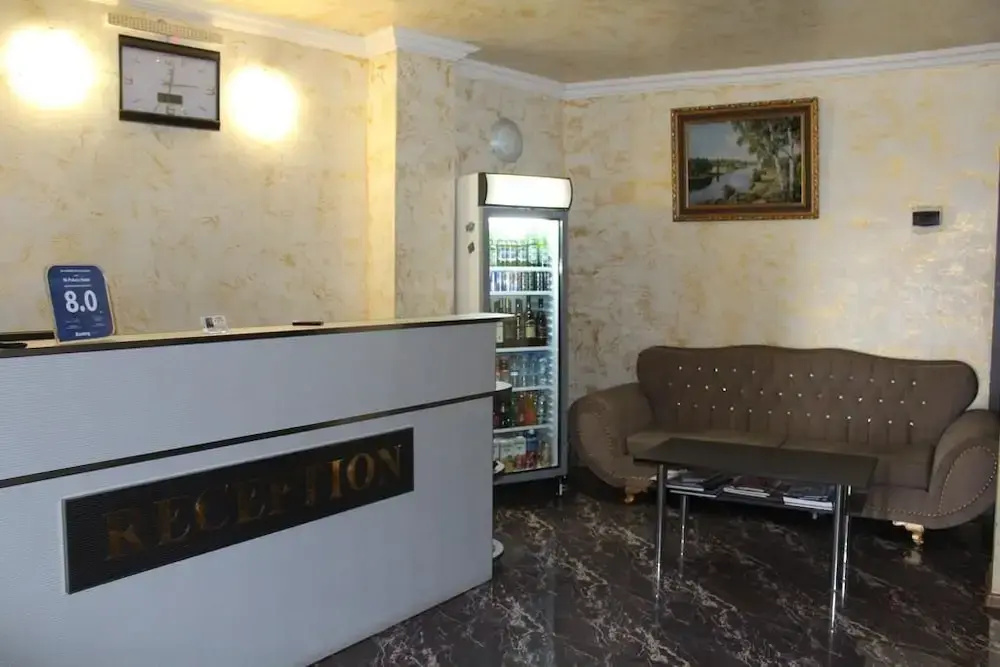 Отель M-Palace