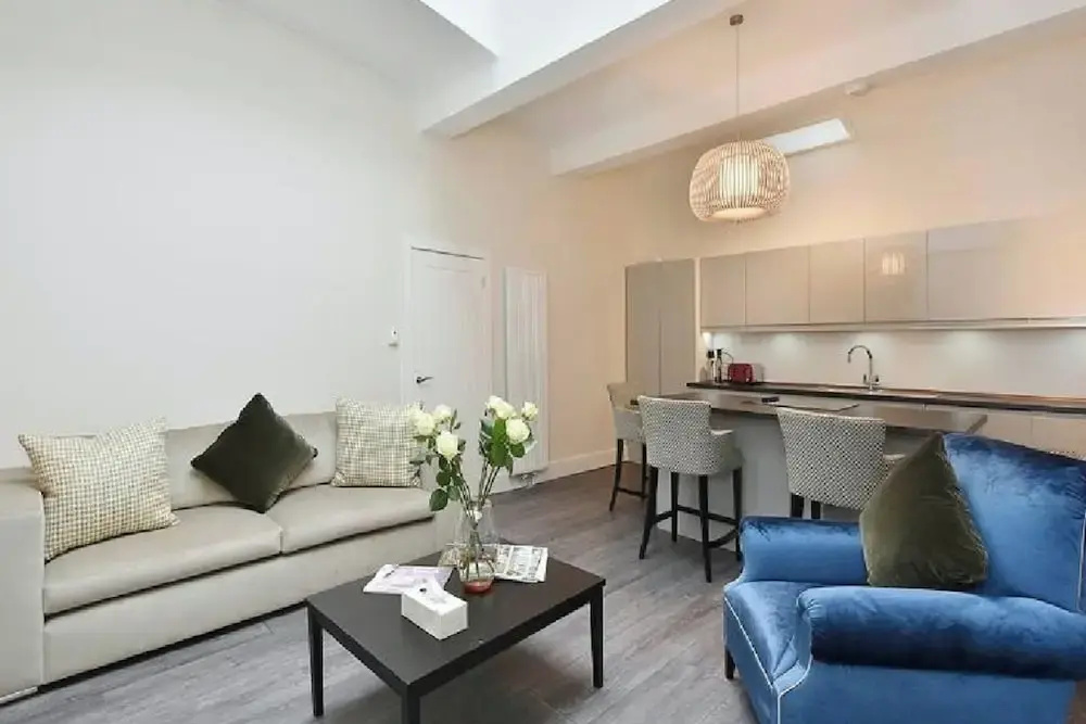3-bed South Kensington Flat With Outdoor Terrace