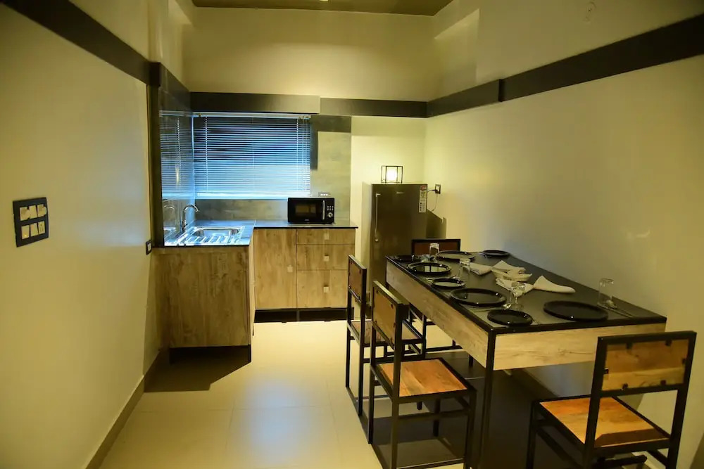 Super Townhouse Oak Mangalore Formerly Kudro Destinn